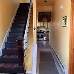 Beautiful Victorian House, Homestay Boston