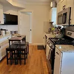Private Bedroom Near * Boston