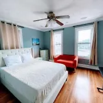 Executive Suite Harvard Allston 3 Bedrooms 2 Baths