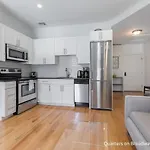 West Broadway Quarters By Thatch Apartment *