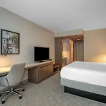 Hilton Garden Logan Airport Hotel 3*