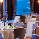 Harbor Hotel 5*