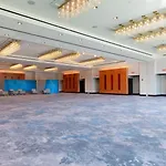 Intercontinental By Ihg Hotel 5*