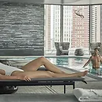 Four Seasons One Dalton Street, 5* Boston