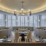 Four Seasons One Dalton Street, 5*