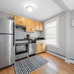 Apartment Easy Commute South 4br 1bh Boston