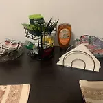 Apartment Comfy And Chic Apartment! Free Parking