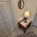 Comfy And Chic Apartment! Free Parking Boston