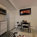 Comfy And Chic Apartment! Free Parking Apartment *