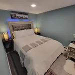 Apartment Comfy And Chic Apartment! Free Parking Boston