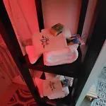 Comfy And Chic Apartment! Free Parking Boston