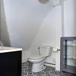 Holiday home Historical Urban Oasis
