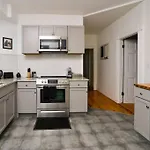 Holiday home Historical Urban Oasis Boston