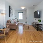 West Broadway Quarters By Thatch Apartment *