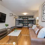 West Broadway Quarters By Thatch *