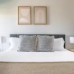 Allston 1Br Nr Boston U Green Line Bos-820