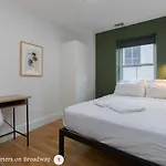 West Broadway Quarters By Thatch *