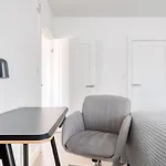 Apartment Fenway 1br W Wd Roof Gym Nr Fenway Park Bos-854