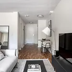 Trendy Longwood Studio Nr Mission Park Bos-669