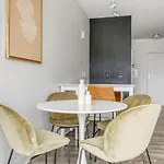 Apartment E Cambridge 2br W Gym Wd Nr Lechmere T Bos-636 *