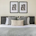 Chestationut Hill 2Br W Wd Residential Area Bos-610