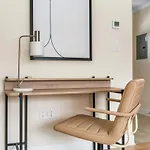 Chestationut Hill 2Br W Wd Residential Area Bos-610
