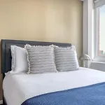 Back Bay 1Br W Wd Gym Nr Copley T Bos-123A