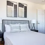Longwood 2Br W Wd Nr Roxbury Crossing Bos-864