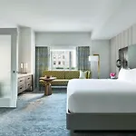 The Ritz-carlton,