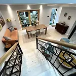 Luxurious Brighton Manor