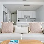 S Boston 1Bd Nr Restaurants Shops Bos-580