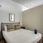 Lovely Studio In Boston Near Metro Pet-Friendly