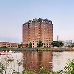 Doubletree By Hilton - Cambridge Hotel
