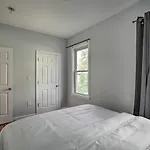 Astonishing 4br Bright *apt With Modern Amenities! Boston