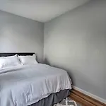 Astonishing 4br Bright *apt With Modern Amenities! Apartment *