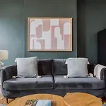Well-Located S Boston 1Br On E Broadway Bos-474