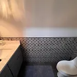 Single Family Only Long Term Of 28 Days Or Longer *