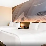 Cambria Downtown - Seaport 4*