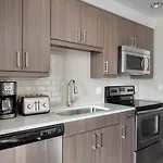 Back Bay W Gym Wd Nr Restaurants Bos-867 * Boston