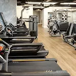 Back Bay W Gym Wd Nr Restaurants Bos-867 * Boston