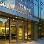 Back Bay W Gym Wd Nr Restaurants Bos-867 * Boston