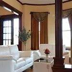 Apartment Beautiful Victorian House, Great Views, Free Parking Boston