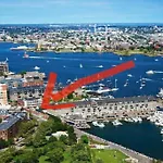 Harbor Views Modern North End Free Parking! Apartment Boston