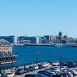 Apartment Harbor Views Modern North End Free Parking! Boston
