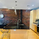 Harbor Views Modern North End Free Parking! Apartment