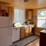 Apartment Beautiful 2-bedroom, 2-bath Townhouse *