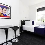 Modern In Fenway Neighborhood Apartment