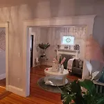 Modern Haven ,your Stylish Retreat Apartment Boston