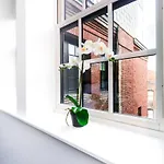 Stylish In Historic - Unit #406 Apartment *