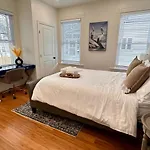 Harvrd-mit-b.u./parkfree/single Family Holiday home *